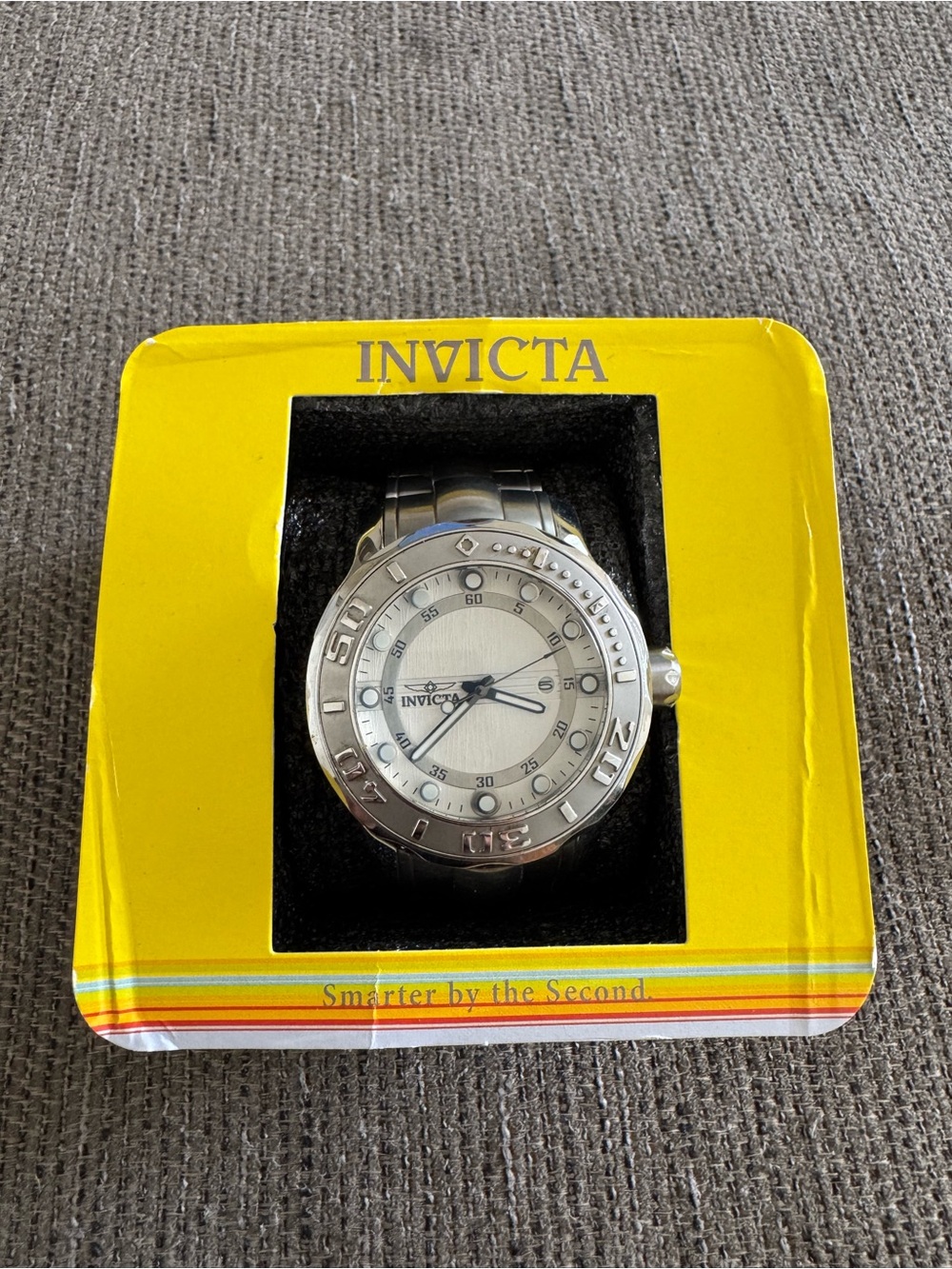 Invicta Pro Diver model 0886 Silver Men's Dive-Style Watch Used
